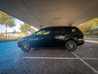 Gebraucht Ford Focus 100 PS (73 kW) 2010 Schwarz Kombi