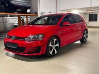 Gebraucht VW Golf VII GTI 220 PS (161 kW) 2016 Tornadorot Limousine