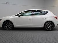 Używany Seat Leon FR 184 KM (135 kW) 2019 Biały Sedan/Limuzyna