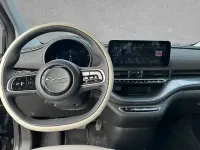 Gebraucht Fiat 500e La Prima 86 kW (118 PS) 2022 Schwarz Kleinwagen