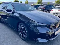 Gebraucht BMW 520 M Sport 197 PS (144 kW) 2025 Schwarz Kombi
