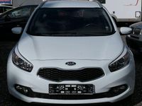 Gebraucht Kia Ceed 135 PS (99 kW) 2015 Weiß Kleinwagen