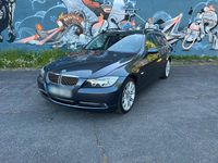 Gebraucht BMW 330 Basis 231 PS (169 kW) 2006 Grau Kombi