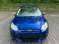 Gebraucht Ford Focus 100 PS (73 kW) 2014 Blau Kombi
