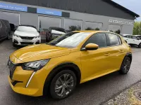 Gebraucht Peugeot e-208 Allure 100 kW (136 PS) 2021 Gelb faro Kleinwagen