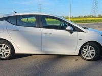 Gebraucht Opel Astra Dynamic 110 PS (80 kW) 2018 Weiß Limousine