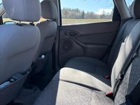 Gebraucht Ford Focus 100 PS (73 kW) 2002 Grün Limousine