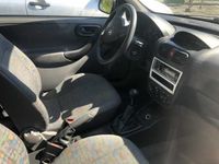 Gebraucht Opel Corsa 58 PS (42 kW) 2001 Silber metallic Kleinwagen