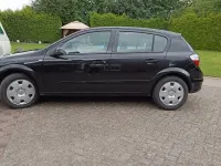 Gebraucht Opel Astra 105 PS (77 kW) 2005 Schwarz Limousine