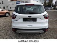 Gebraucht Ford Kuga Titanium 150 PS (110 kW) 2018 Weiß SUV