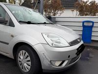 Gebraucht Ford Fiesta 2003 Silber Kleinwagen