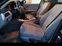 Gebraucht BMW 320 2009 Blau Kombi