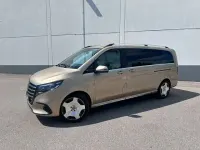 Gebraucht Mercedes V300 AMG 237 PS (174 kW) 2025 Gold Van / Kleinbus