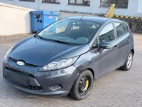 Gebraucht Ford Fiesta 90 PS (66 kW) 2010 Silber Kleinwagen