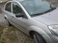 Second-hand Ford Fiesta 60 CP (44 kW) 2004 Argintiu Hatchback