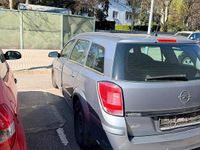 Gebraucht Opel Astra 106 PS (77 kW) 2007 Grau Kombi