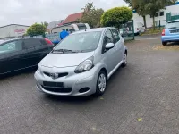 Gebraucht Toyota Aygo 68 PS (50 kW) 2009 Silber Kleinwagen
