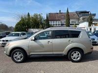 gebraucht Mitsubishi Outlander 2.4 Invite 4X4,Automatik,7 Sitzer