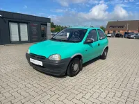 Gebraucht Opel Corsa 45 PS (33 kW) 1997 Grün Kleinwagen