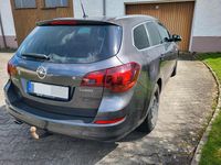 Gebraucht Opel Astra 140 PS (102 kW) 2011 Silber Kombi