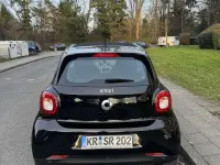 Używany Smart ForFour Basis 71 KM (52 kW) 2015 Czarny Hatchback