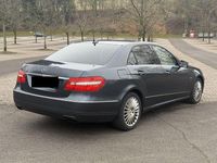 Gebraucht Mercedes E250 204 PS (150 kW) 2012 Grau Limousine