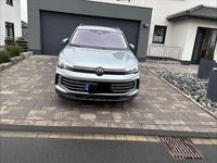 Gebraucht VW Tiguan Elegance 150 PS (110 kW) 2024 Silber SUV