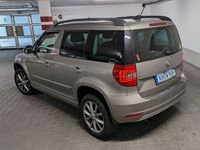 Gebraucht Skoda Yeti Drive 110 PS (80 kW) 2017 Silber SUV