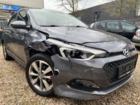 gebraucht Hyundai i20 Style 1.4 *AUTOMATIK*PANORAMA*SHZ*UNFALL*