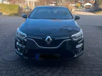 Używany Renault Mégane 131 KM (96 kW) 2017 Czarny Sedan/Limuzyna