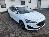 Gebraucht Ford Focus Titanium 116 PS (85 kW) 2024 Frostweiß Kombi