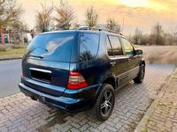Gebraucht Mercedes ML270 Edition 163 PS (119 kW) 2004 Schwarz SUV