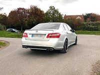 Gebraucht Mercedes E500 AMG 387 PS (284 kW) 2009 Silber Limousine