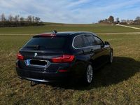 Gebraucht BMW 530 258 PS (189 kW) 2016 Blau Kombi