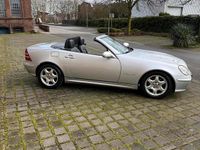 Gebraucht Mercedes SLK230 197 PS (144 kW) 2004 Silber Cabrio