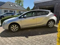 Gebraucht Opel Astra 100 PS (73 kW) 2010 Grau Limousine