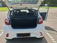 Gebraucht Hyundai i10 Select 67 PS (49 kW) 2020 Weiß Kleinwagen