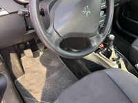 Gebraucht Peugeot 207 73 PS (53 kW) 2010 Rot Kleinwagen