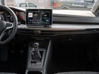 Gebraucht VW Golf VIII R 116 PS (85 kW) 2024 Grau (mondsteingrau) Limousine