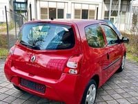 Second-hand Renault Twingo 58 CP (42 kW) 2011 Roșu Hatchback