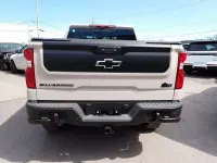 Neu Chevrolet Silverado 309 PS (227 kW) 2026 G42white sand SUV