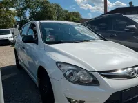 Gebraucht Hyundai i30 90 PS (66 kW) 2011 Weiß Kleinwagen