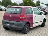 Gebraucht VW Fox Basis 69 PS (50 kW) 2008 Weiß Kleinwagen