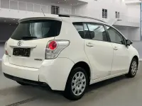 Gebraucht Toyota Verso Basis 111 PS (81 kW) 2016 Weiß Van / Kleinbus