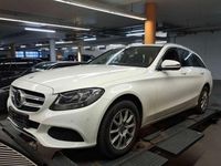 Gebraucht Mercedes C220 Avantgarde 170 PS (125 kW) 2017 Polarweiss  unilack Kombi