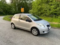 Gebraucht Toyota Yaris 68 PS (50 kW) 2008 Silber Kleinwagen