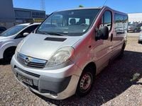Second-hand Opel Vivaro 90 CP (66 kW) 2006 Argintiu Monovolum