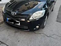Gebraucht Toyota Auris 99 PS (72 kW) 2010 Schwarz Kleinwagen