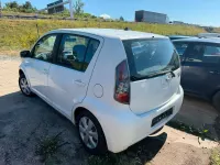 Gebraucht Daihatsu Sirion 68 PS (50 kW) 2011 Weiß Kleinwagen