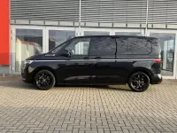 Używany VW T7 Style 150 KM (110 kW) 2024 Czarny Van